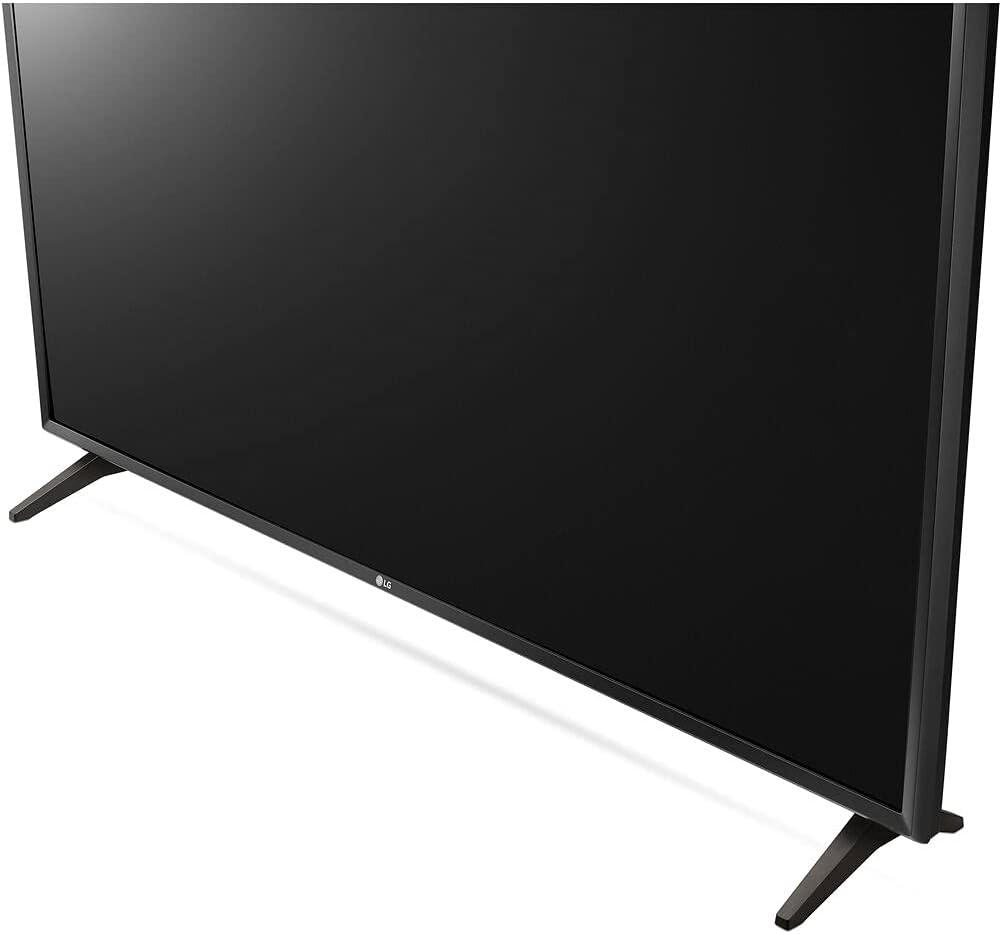 LG E2LG32LM577BPUA 32" HD Smart TV Bundle with Soundbar & Mount