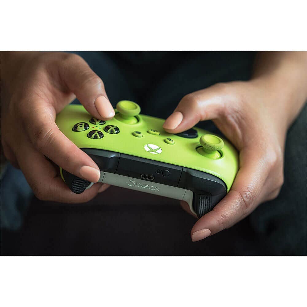 Microsoft QAU-00021 Xbox Core Electric Volt Wireless Controller
