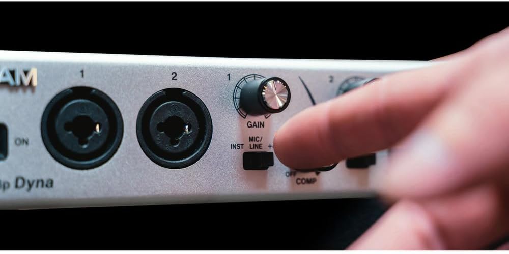 Tascam SERIES 8P DYNA Mic Preamp - 8-Channel Compressor