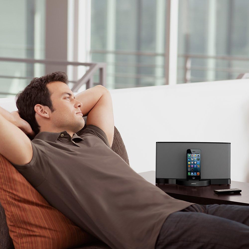 Bose 310583-1130 SoundDock Series III Lightning