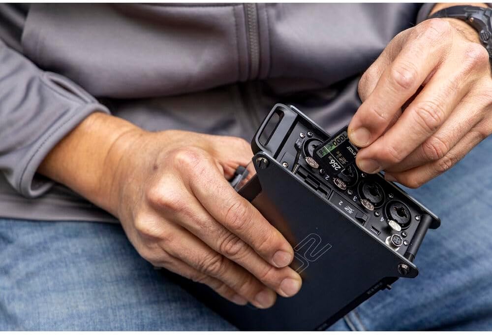 Zoom F8n Pro MultiTrack Field Recorder Podcast Bundle