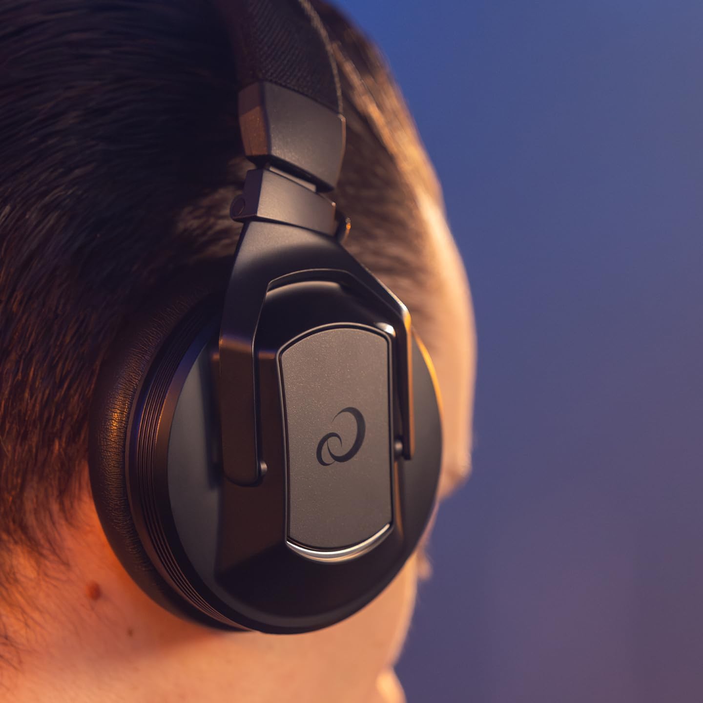 AlphaTheta HDJ-F10-TX Wireless DJ Headphones Transmitter Bundle