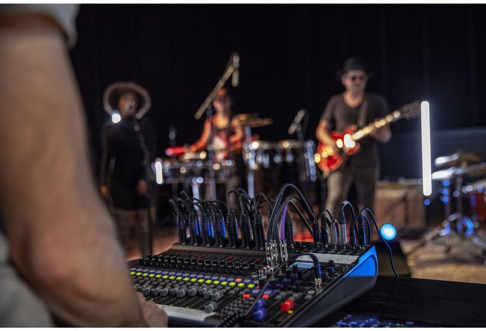 Zoom LiveTrak L-20 Digital Mixer Multitrack Recorder