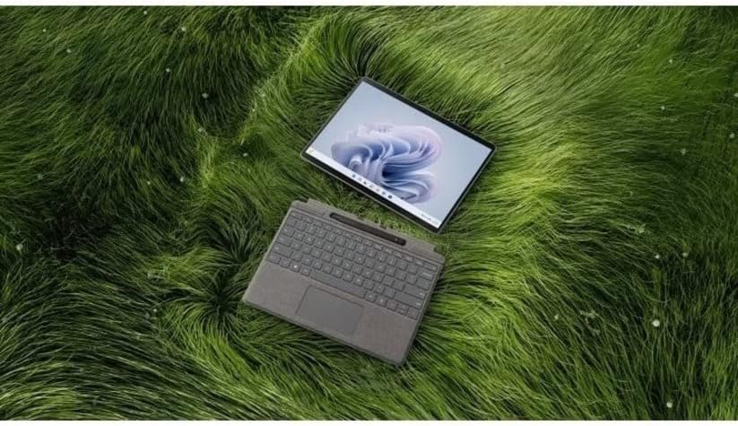 Microsoft Surface Pro 9 i5-1245U 16GB 256GB SSD Tablet