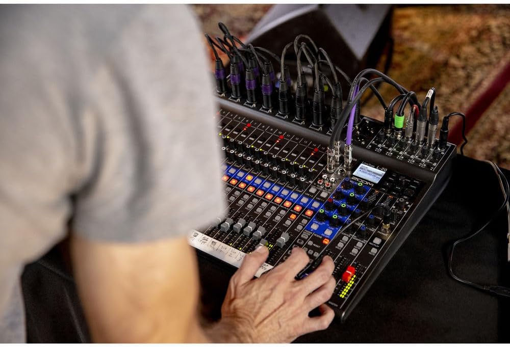 Zoom LiveTrak L-20 Digital Mixer Multitrack Recorder