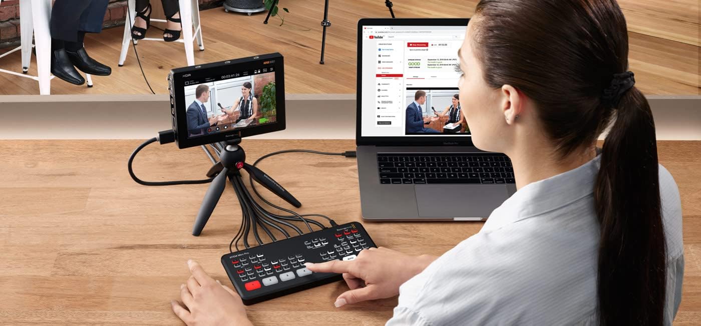 Blackmagic Design ATEM Mini Extreme ISO - Live Stream Switcher Bundle