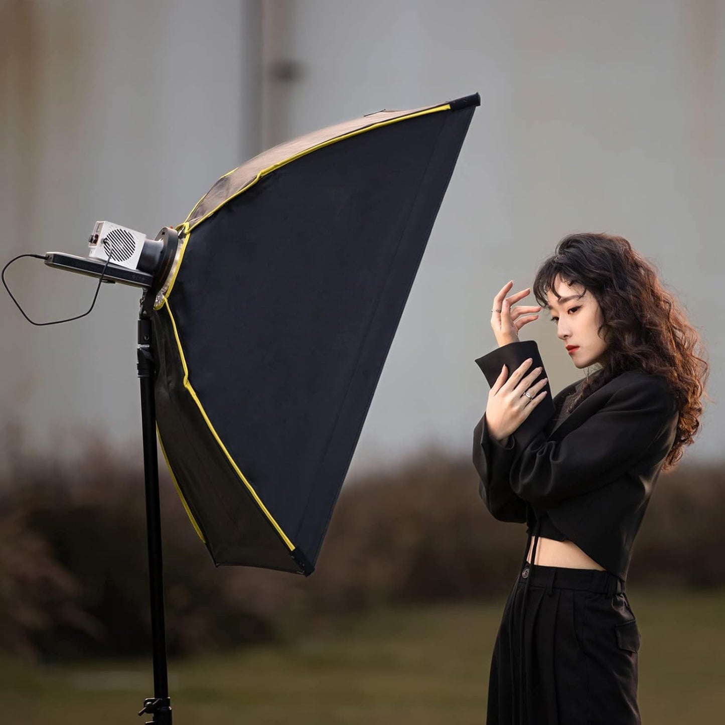 Zhiyun Bowens Mount Adapter for Molus X100 COB Light