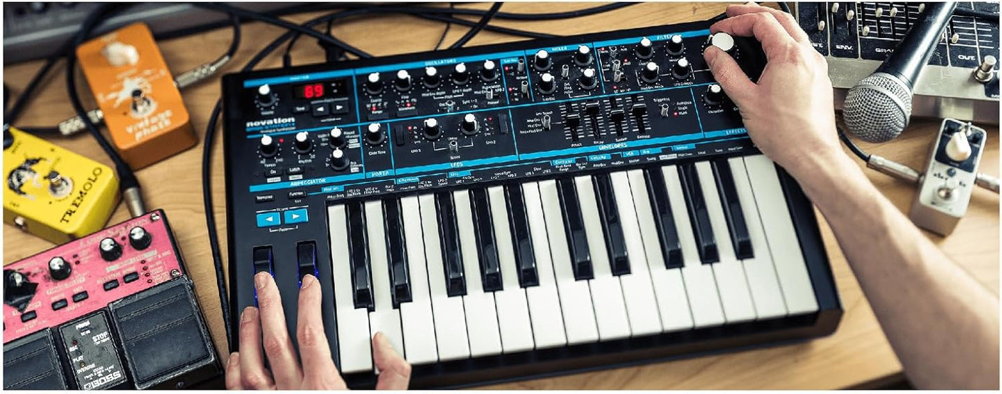 Novation Bass Station II Analog Mono Synth & USB Hub