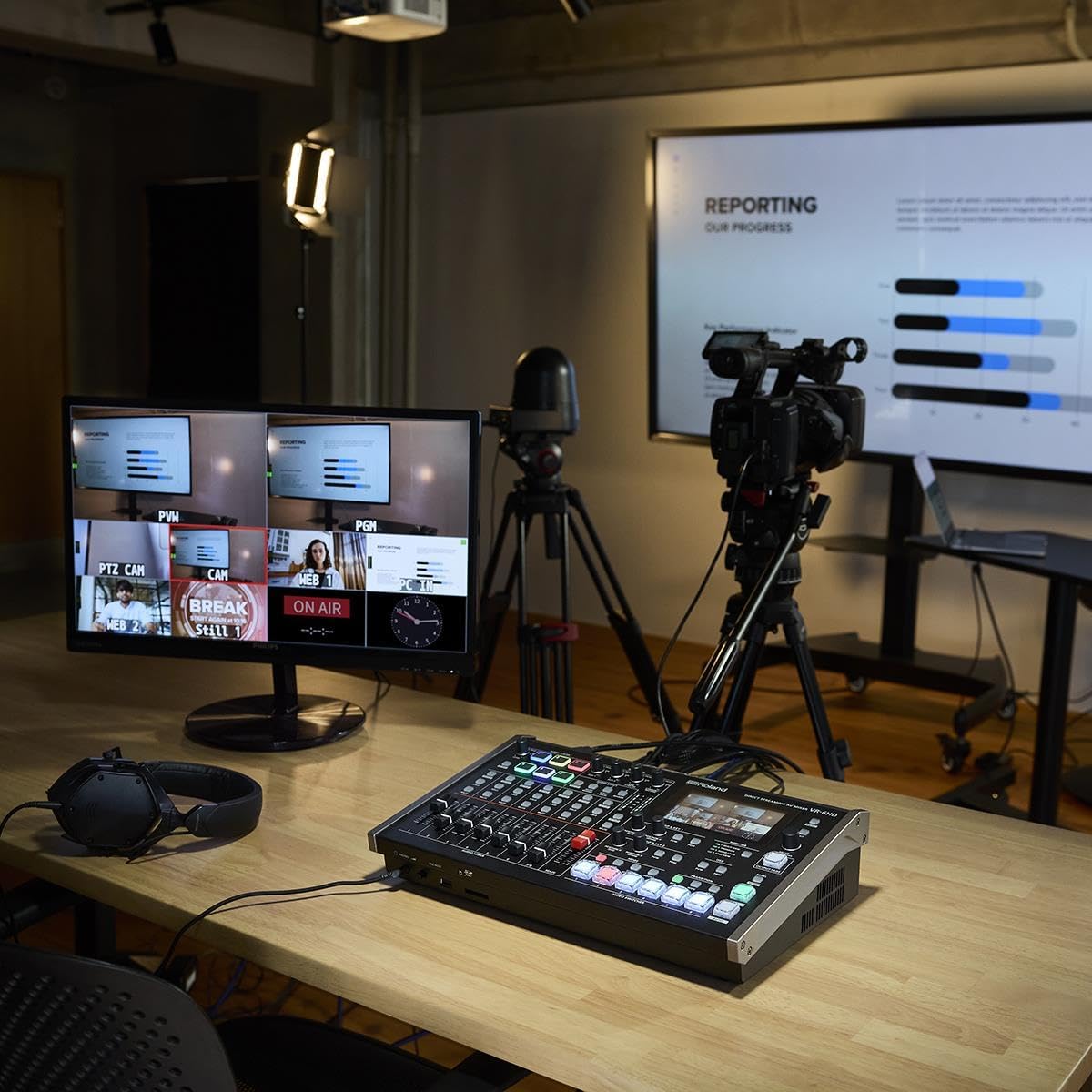 Roland VR-6HD - Direct Streaming AV Mixer, Portable Livestream Hub