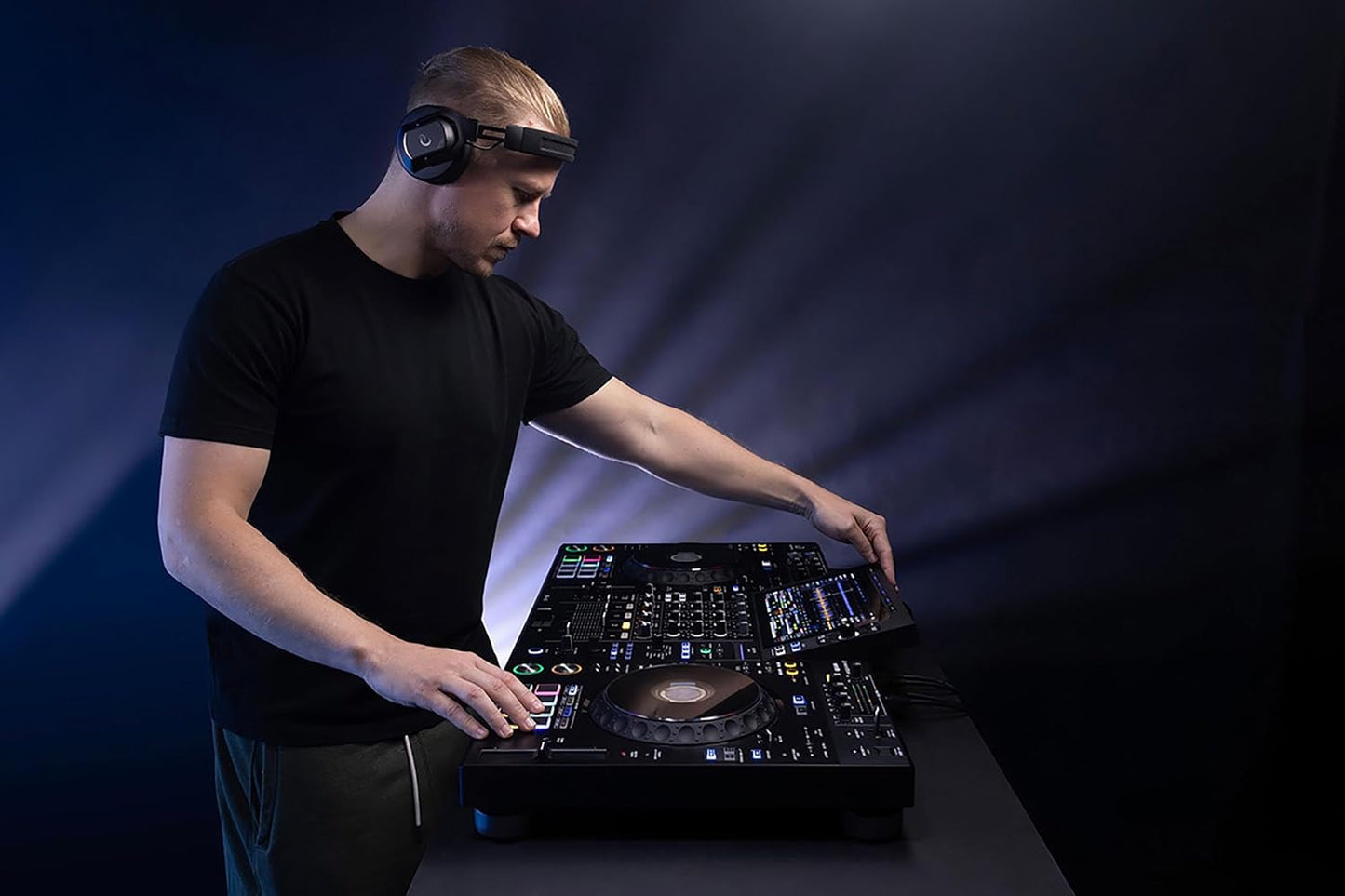 AlphaTheta XDJ-AZ Professional All-In-One DJ Controller