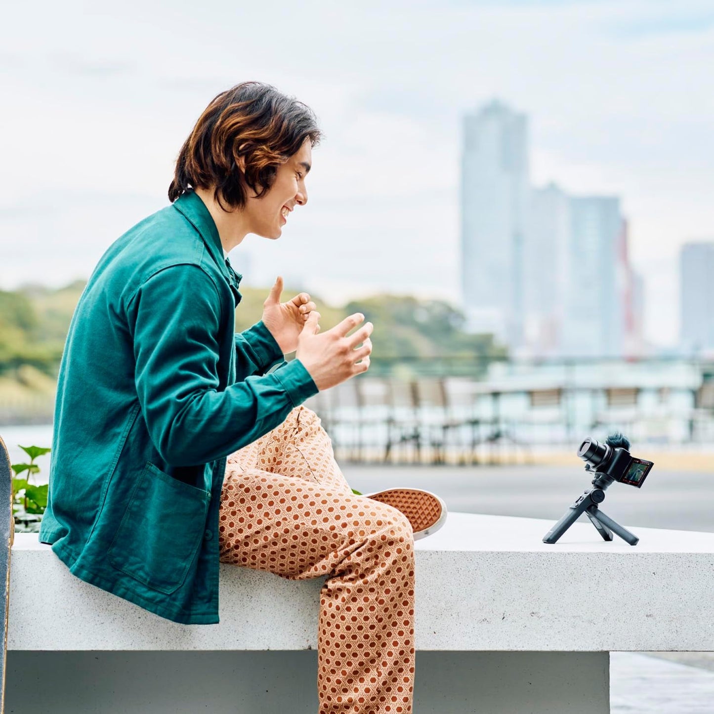 Sony E3SNZV1IIBK ZV-1 II 4K Vlog Camera Bundle