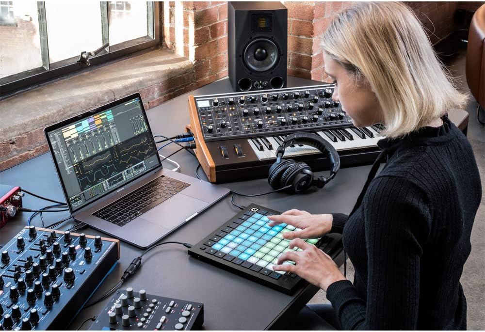 Novation E9NVLPADPROMK3 Launchpad Pro MK3 MIDI Controller