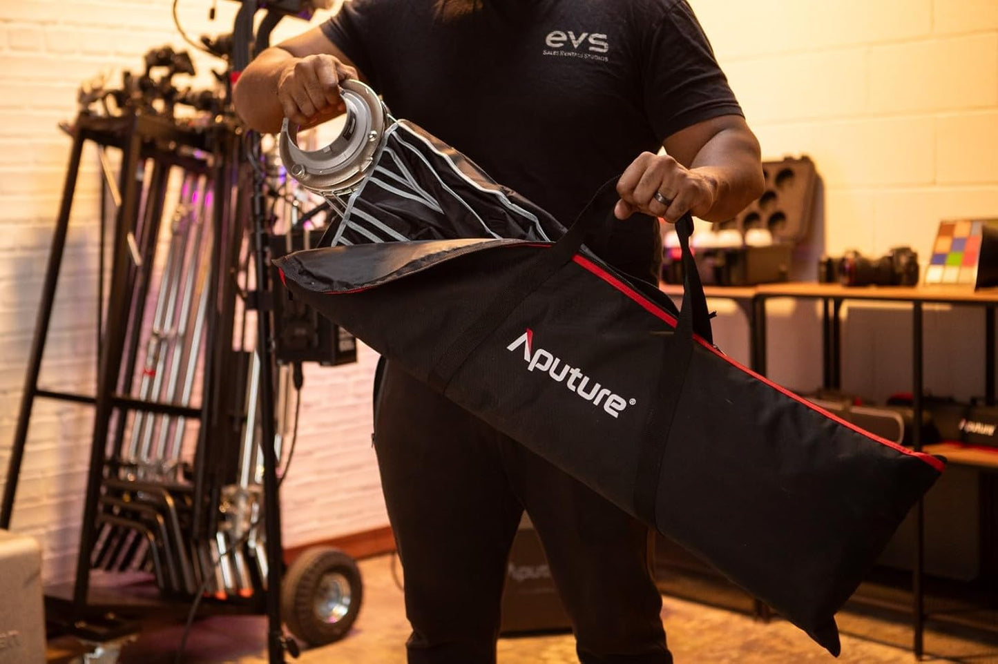 Aputure Light Dome III 3ft Quick-Setup Softbox Bowens Mount