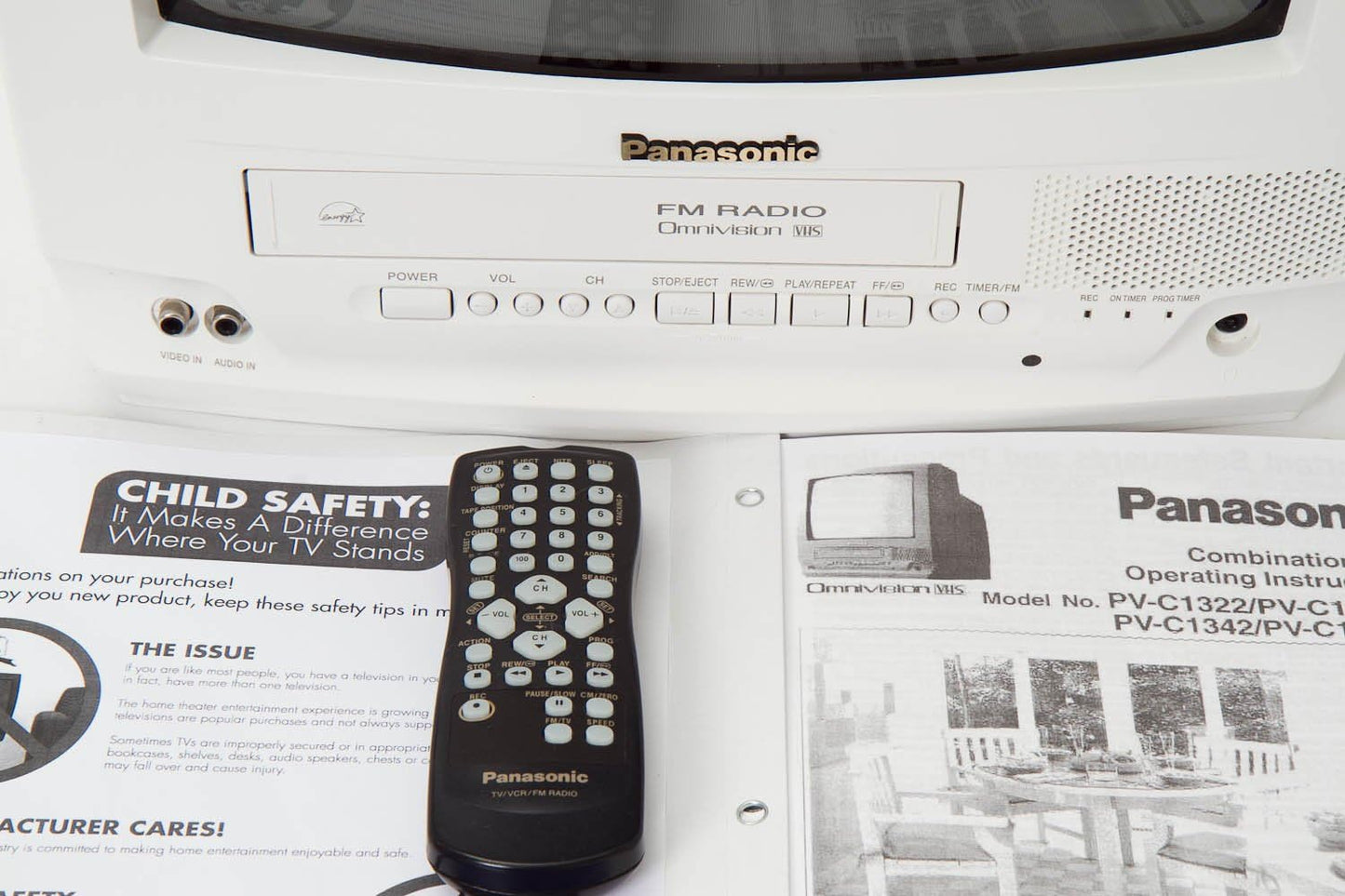 Panasonic PV-C1332W 13-Inch TV/VCR Combo