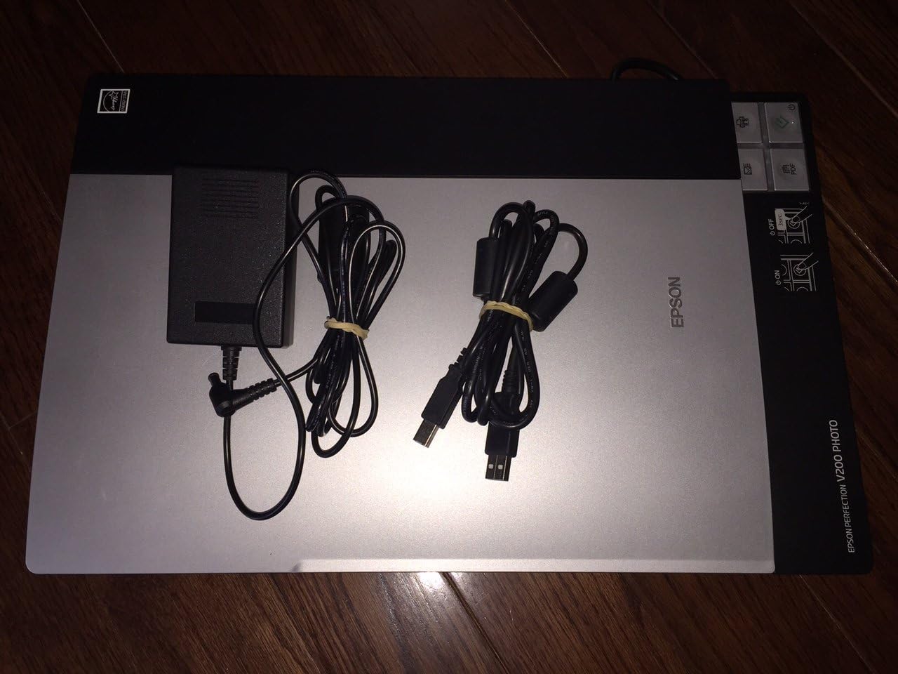 Epson B11B188011 Perfection V200 Photo Scanner