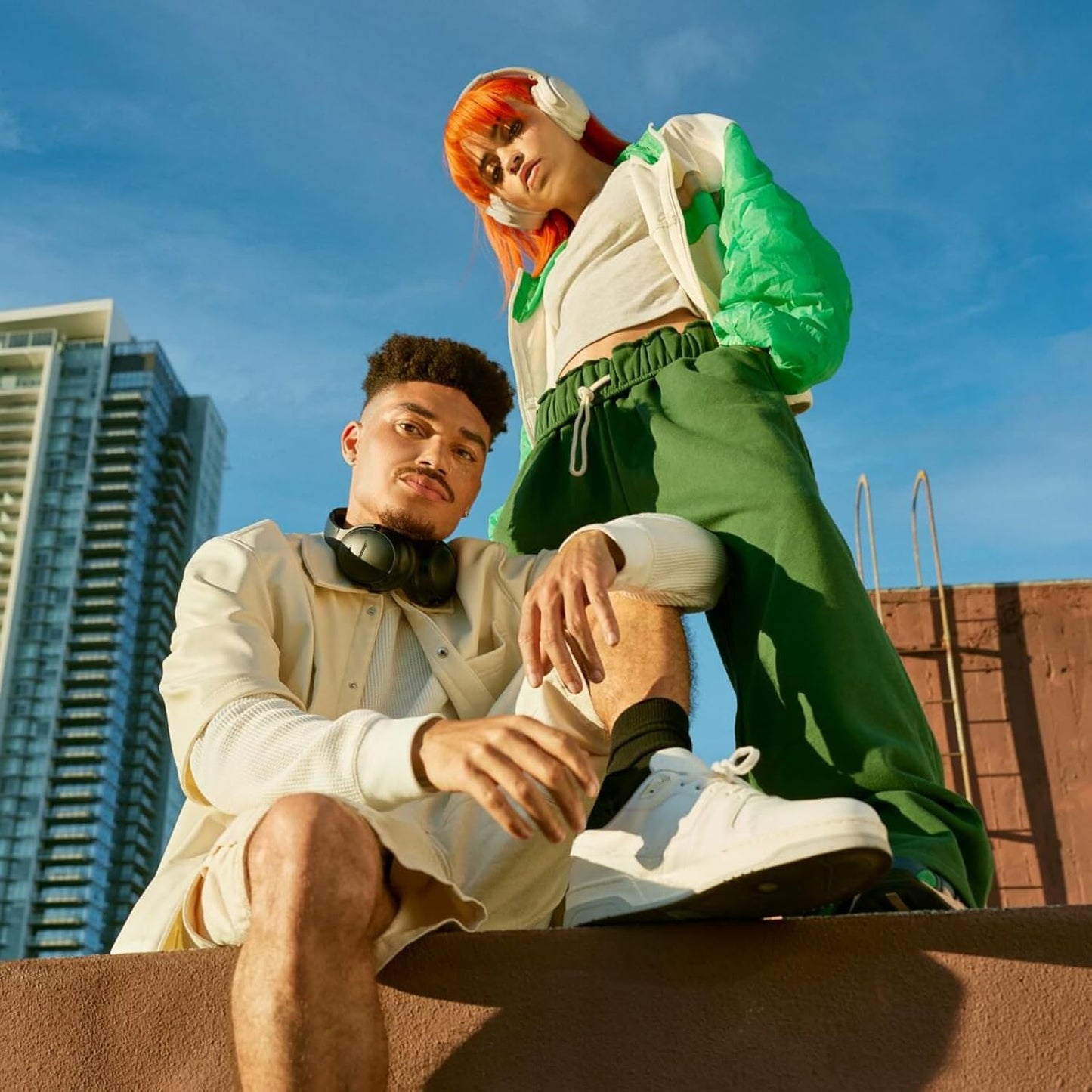 Bose 884367-0200-cr QuietComfort Noise Cancelling Headphones Renewed