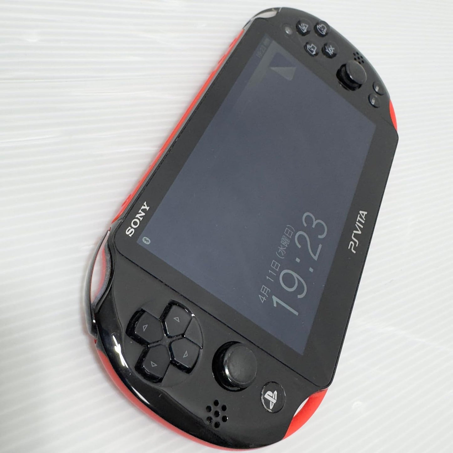 Sony PCH-2000 PlayStation Vita Red/Black Value Pack