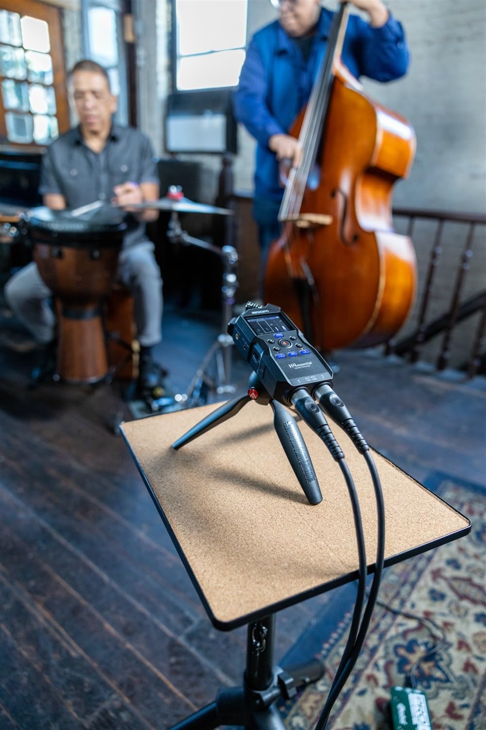 Zoom H4essential Handy Recorder Bundle