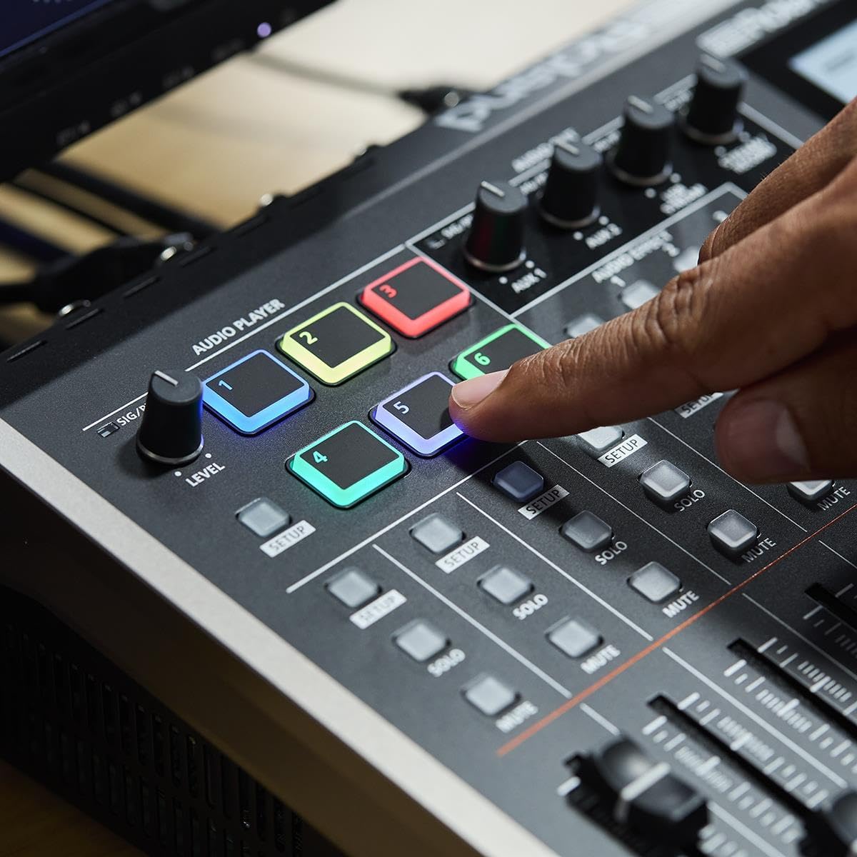Roland VR-6HD - Direct Streaming AV Mixer, Portable Livestream Hub