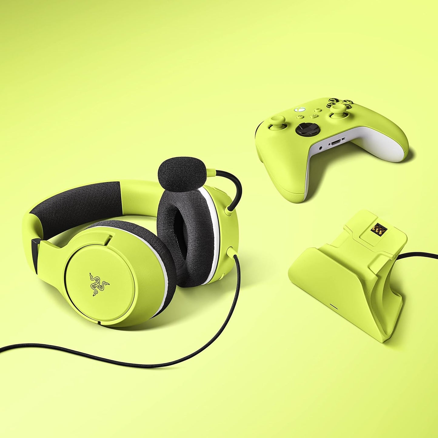 Razer RZ82-03970300-B3U1 Essential Duo Xbox Headset & Charging Stand