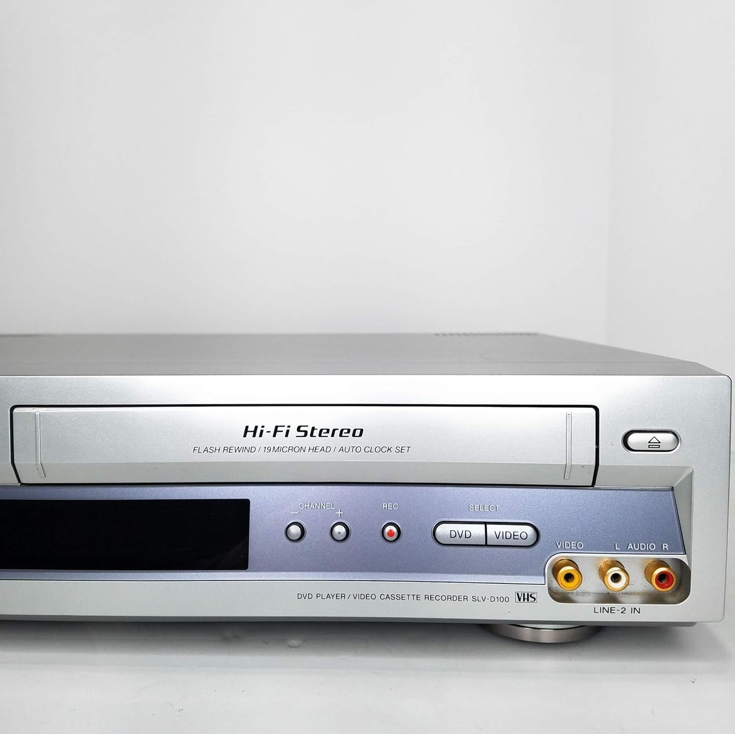 Sony SLV-D100 DVD/VCR Combo Player