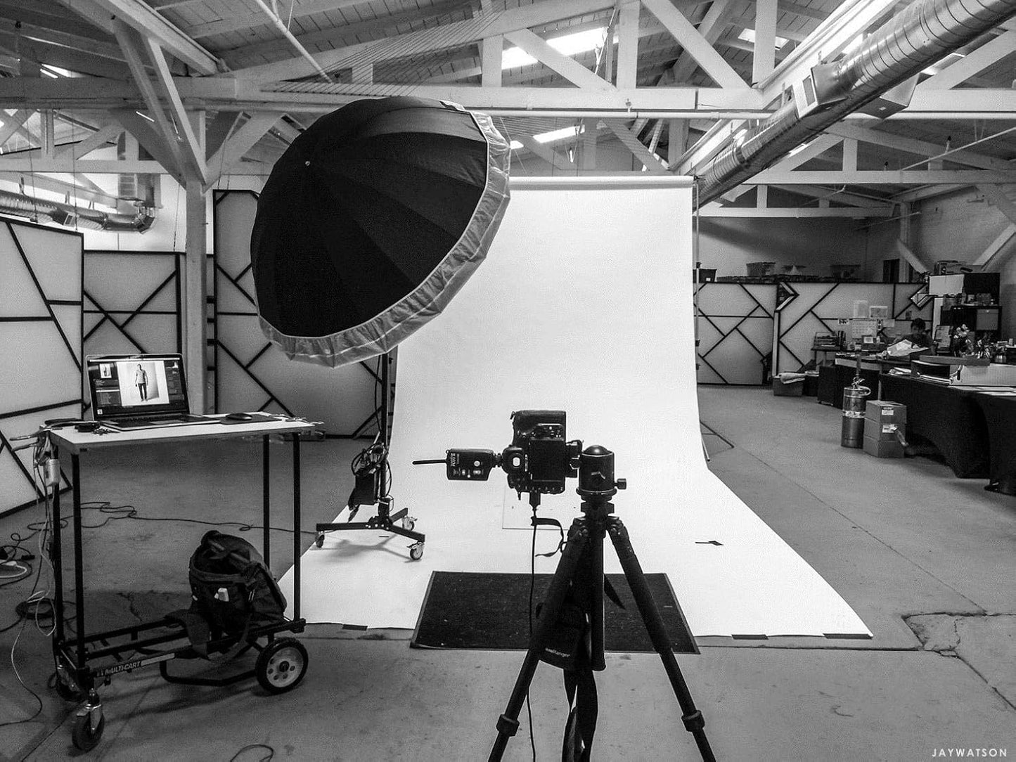 Westcott 4633 7-Feet Silver Parabolic Umbrella with Black Cover