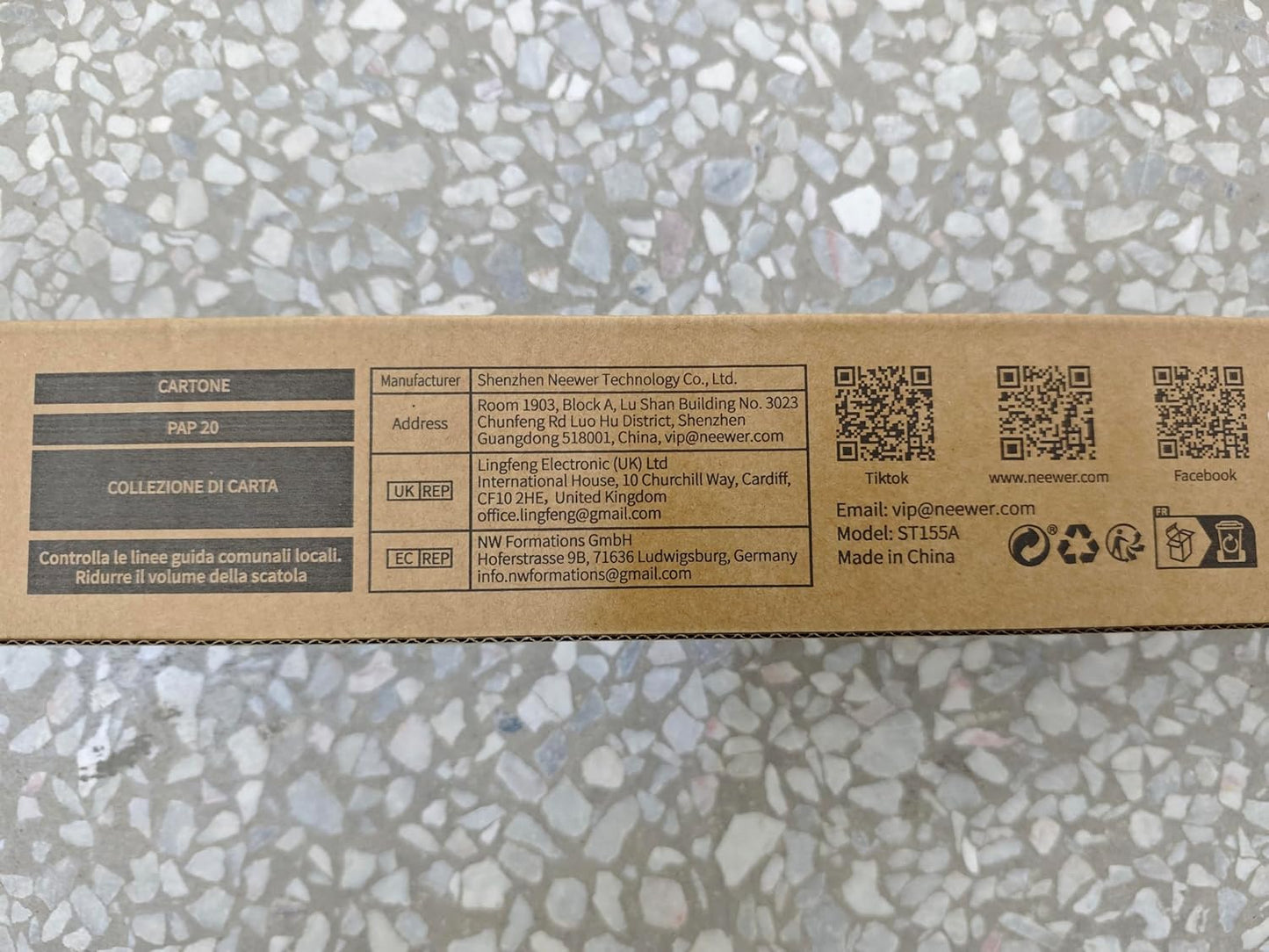 Neewer 10104309 61" Photography Light Stand Tripod