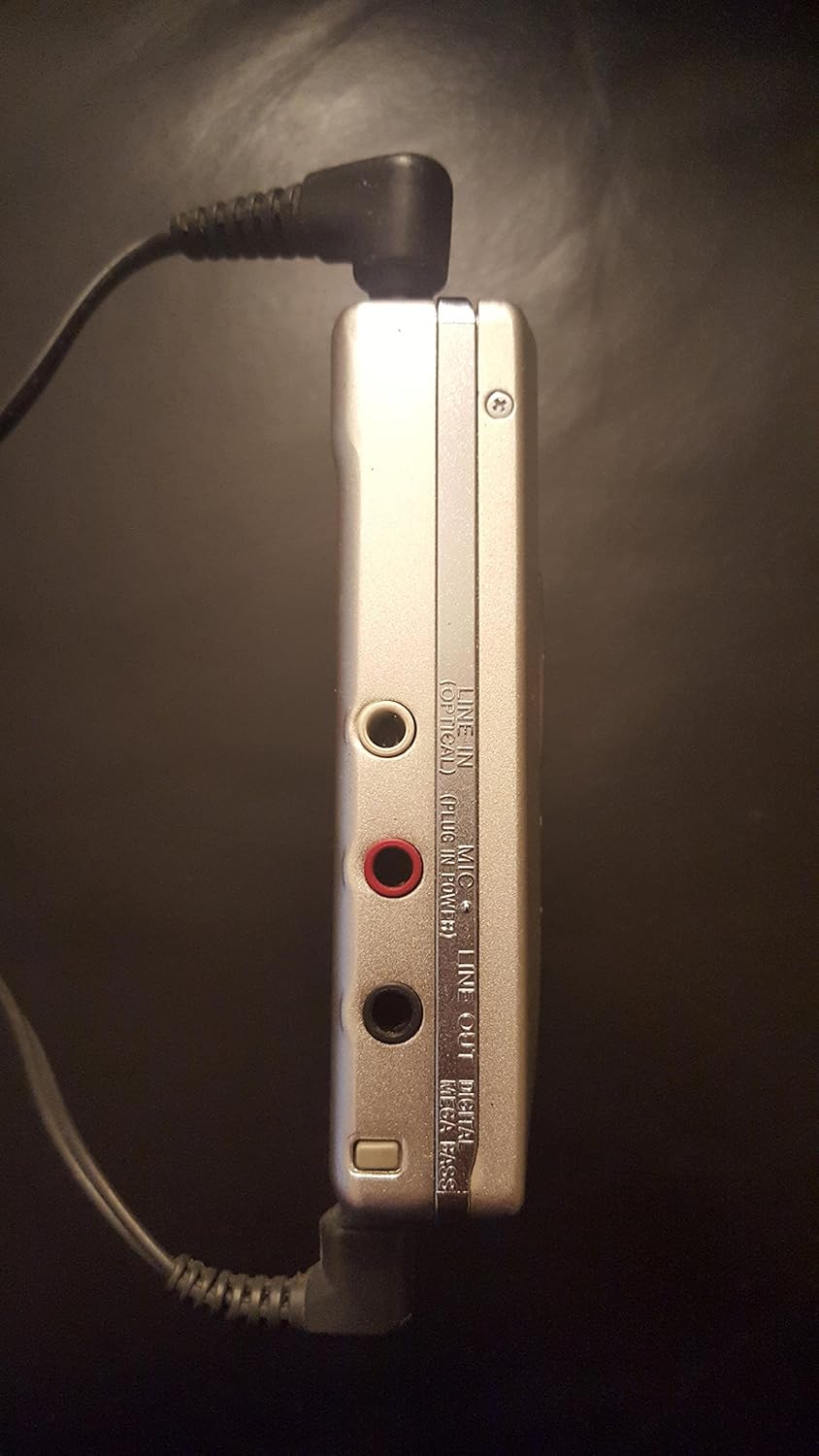 Sony MZ-R55 Portable MiniDisc Player - Recorder with Mega Bass