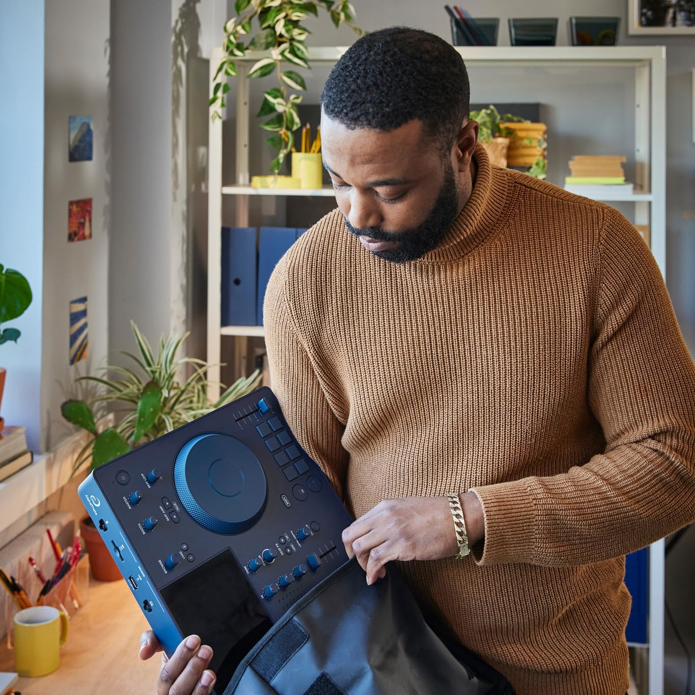 AlphaTheta OMNIS-DUO Portable Battery-Powered DJ Controller