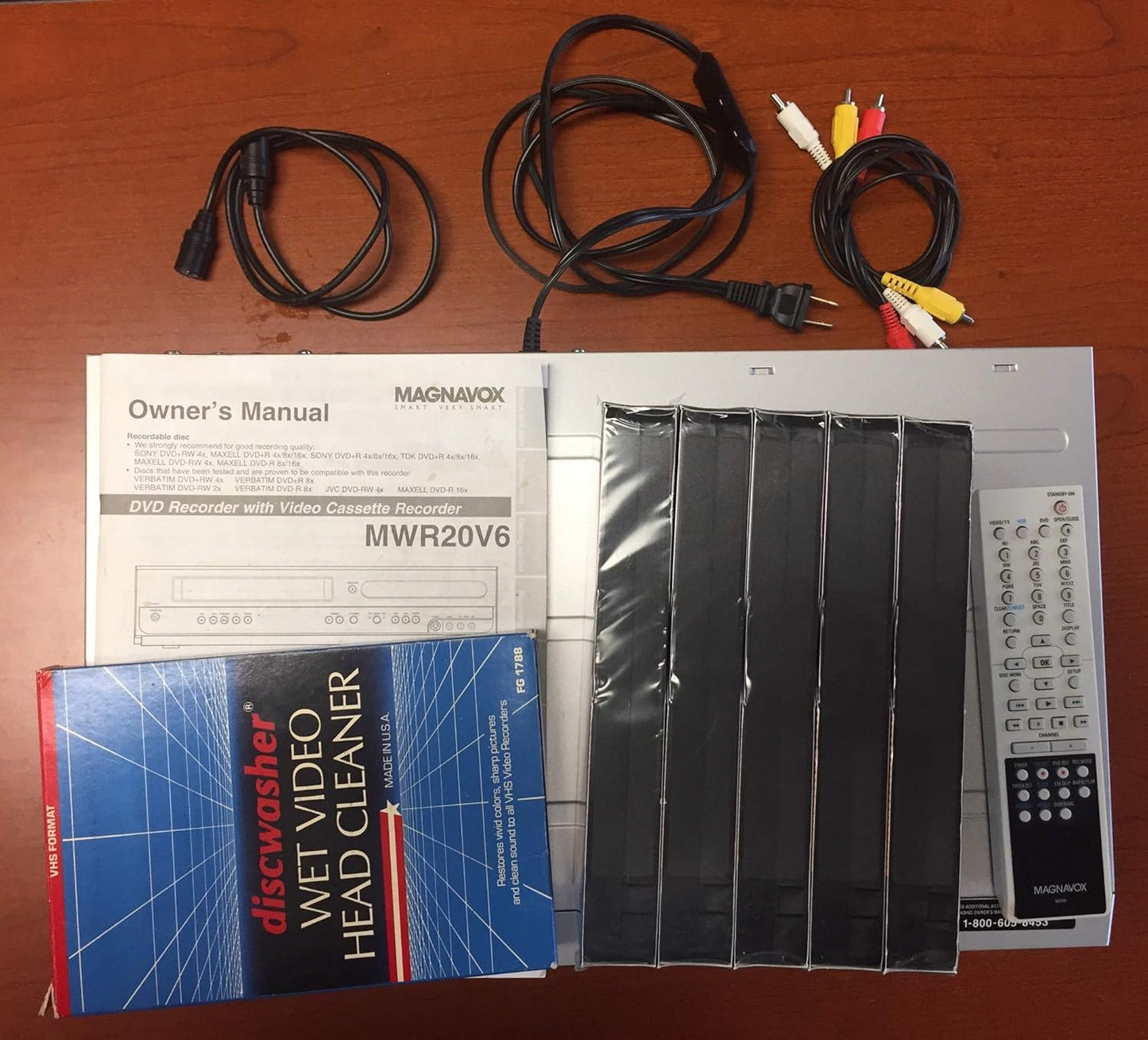 Magnavox MWR20V6 DVD Recorder VCR Combo Player
