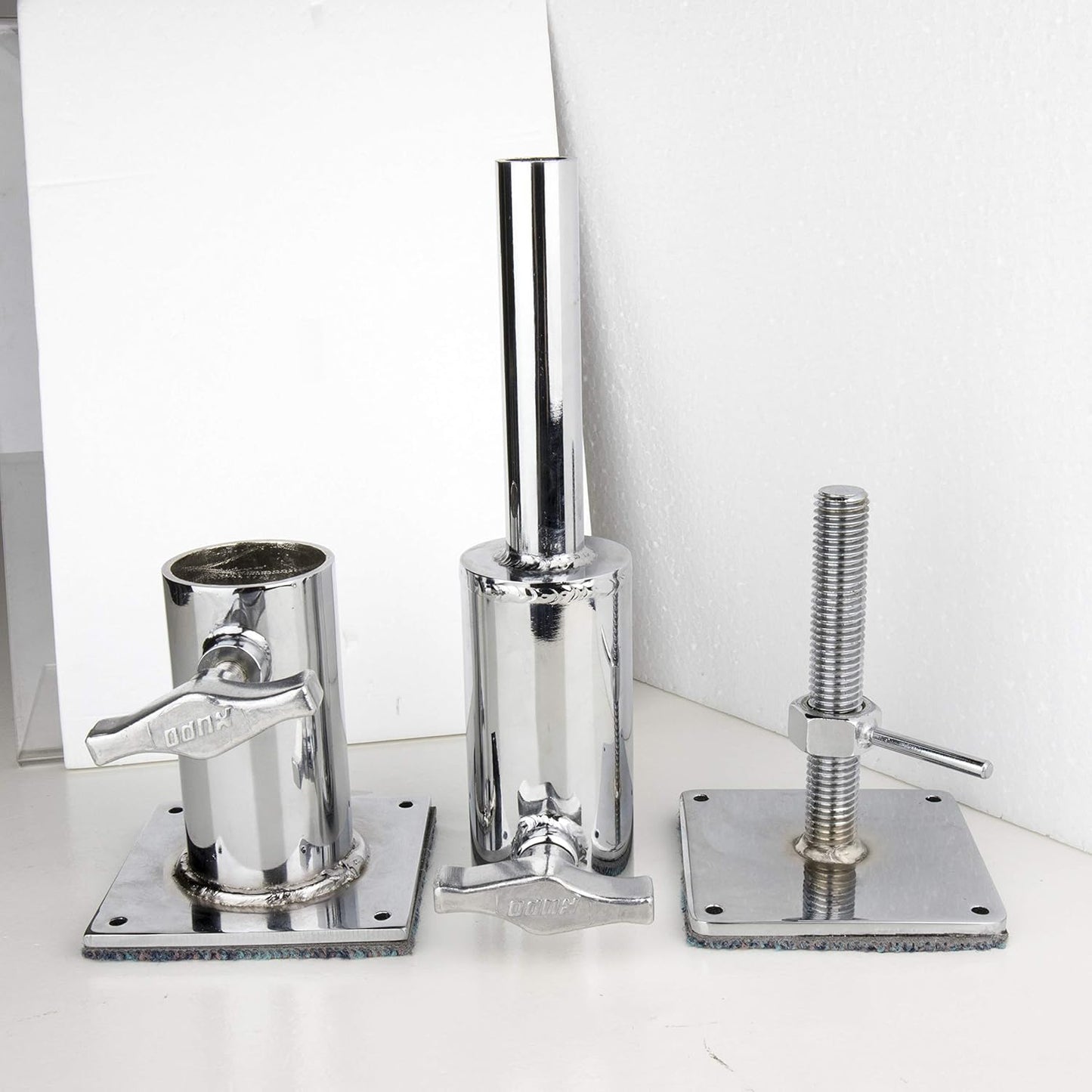 Kupo KG701812 Wall Spreader Set 1-1/2in Pipe