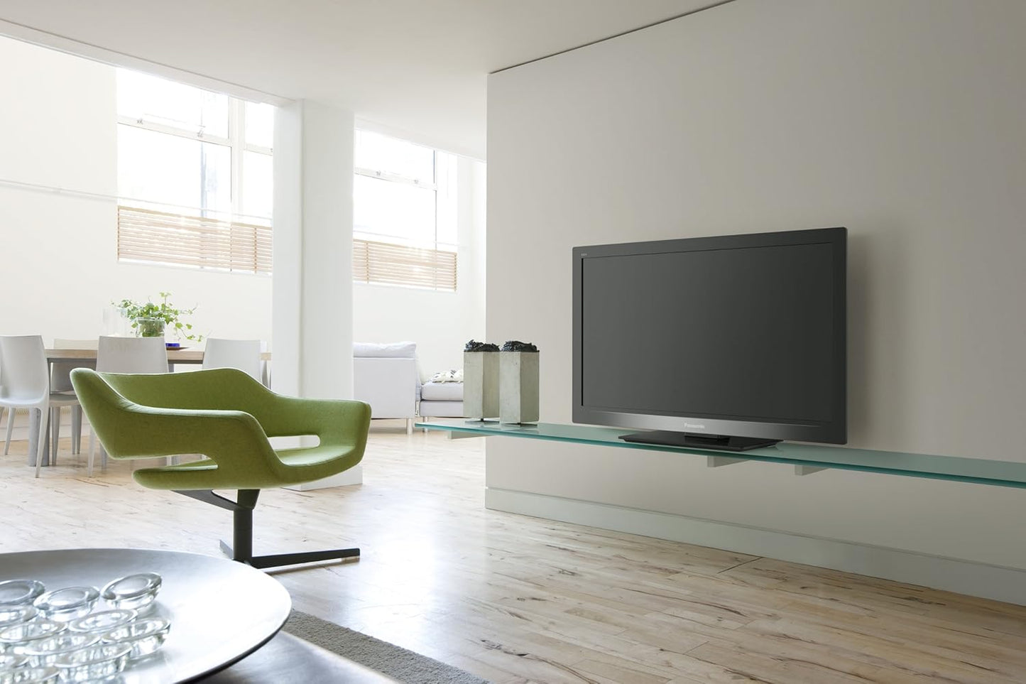 Panasonic TC-L42E30 VIERA 42-Inch 1080p 120Hz LED HDTV