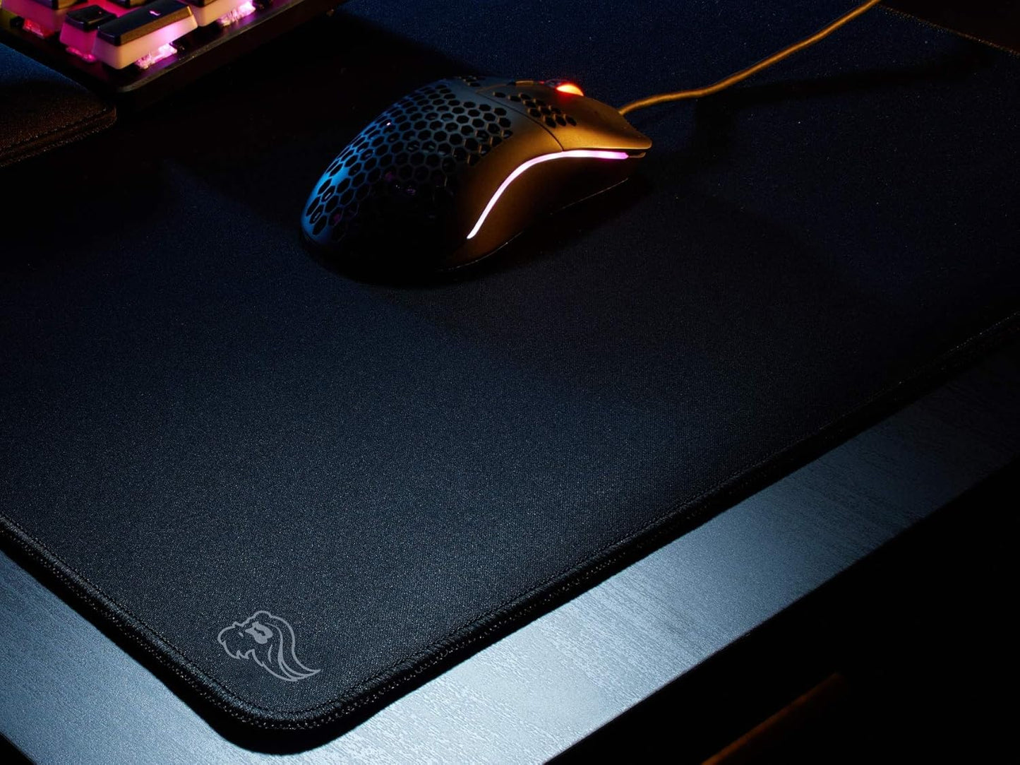 Glorious G-HXL-STEALTH XL Heavy Gaming Mouse Pad