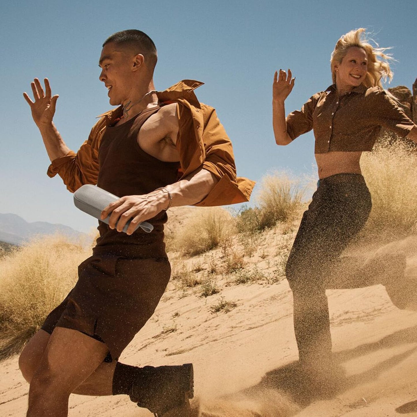 Bose 887612-0300 SoundLink Flex Sandstone Speaker