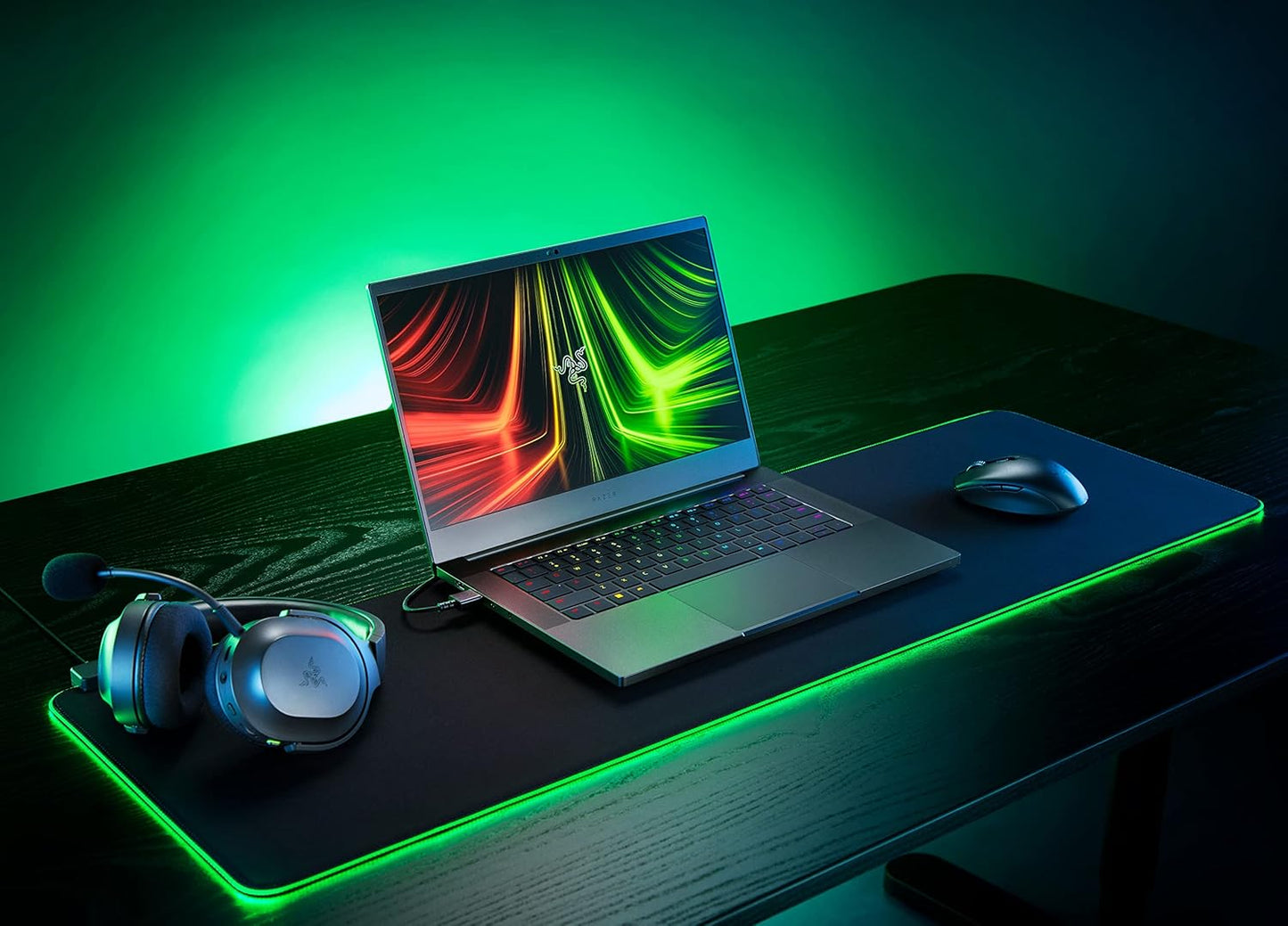 Razer RZ02-02500300-R3U1 Goliathus Extended Chroma RGB Mousepad