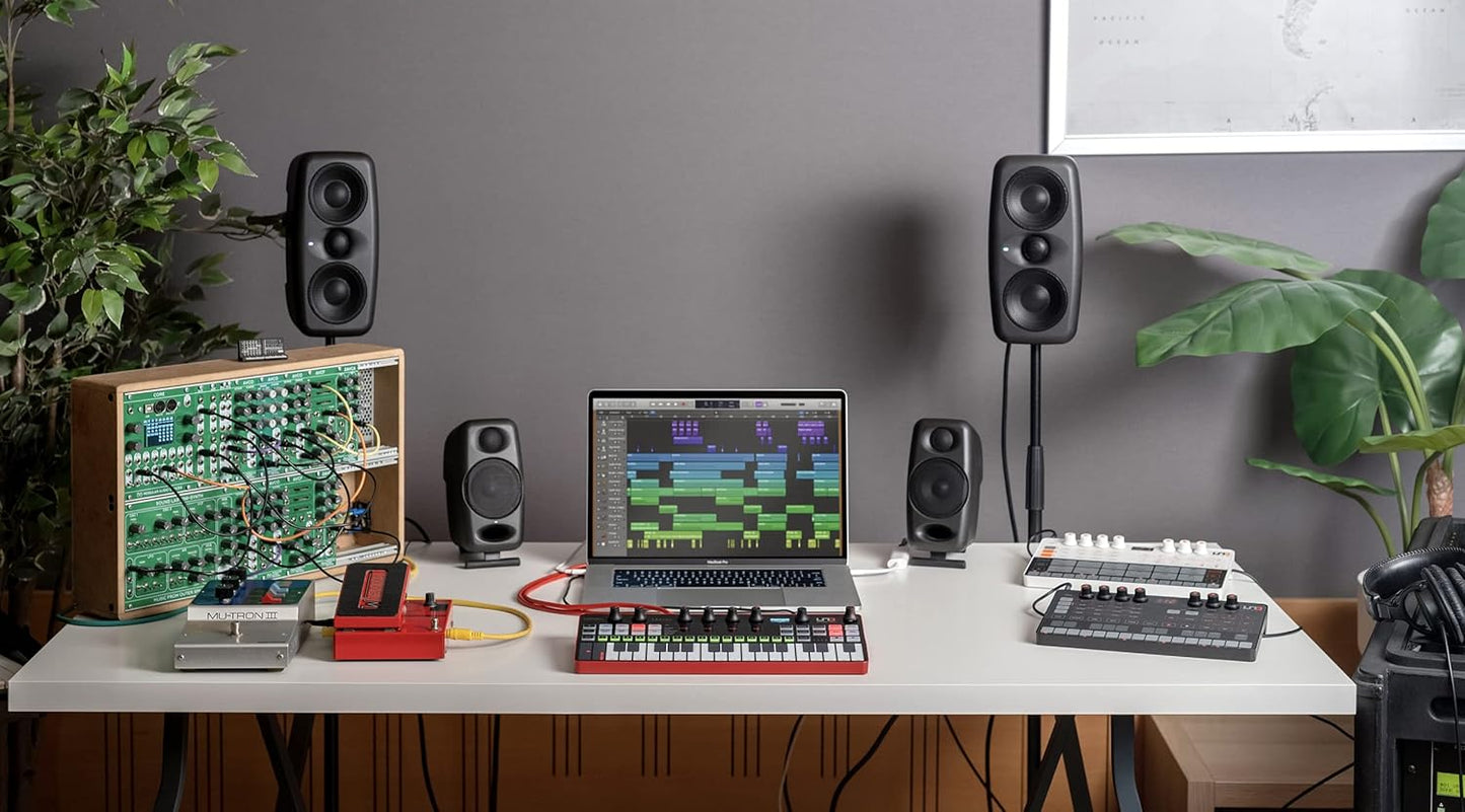 IK Multimedia IKM UNOSYNTHPRODT UNO Synth Pro Desktop Analog Synthesizer