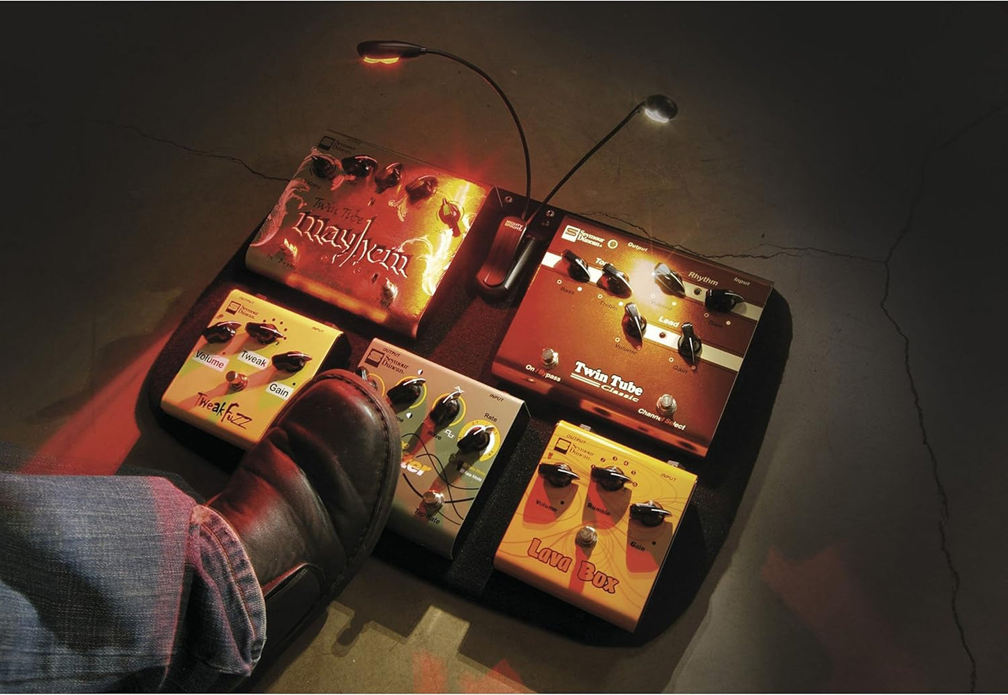 Mighty Bright 52010 Pedalboard Light Black LED Music Stand