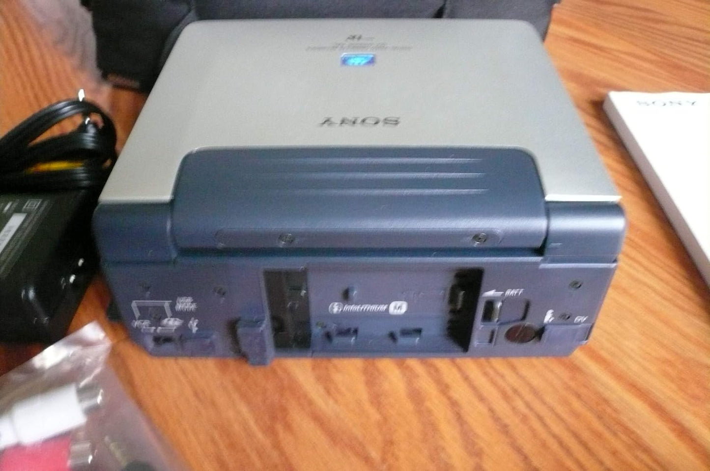 Sony GVD1000E MiniDV Video Walkman Player Recorder