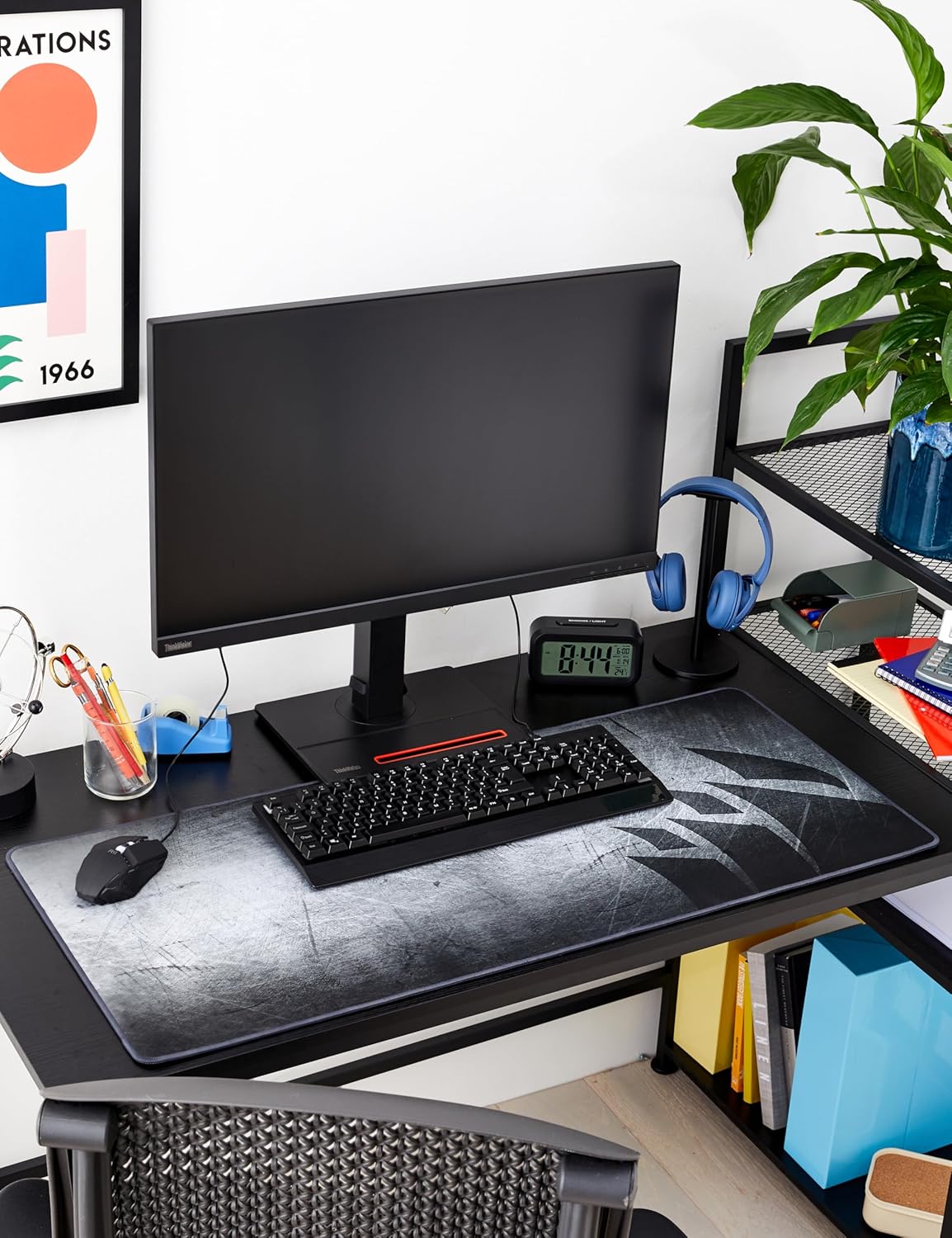 Corsair MM350 PRO Spill-Proof Cloth Gaming Mouse Pad XL