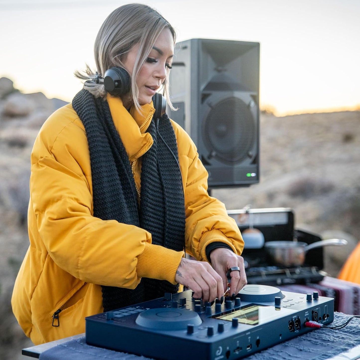 AlphaTheta OMNIS-DUO Portable Battery-Powered DJ Controller