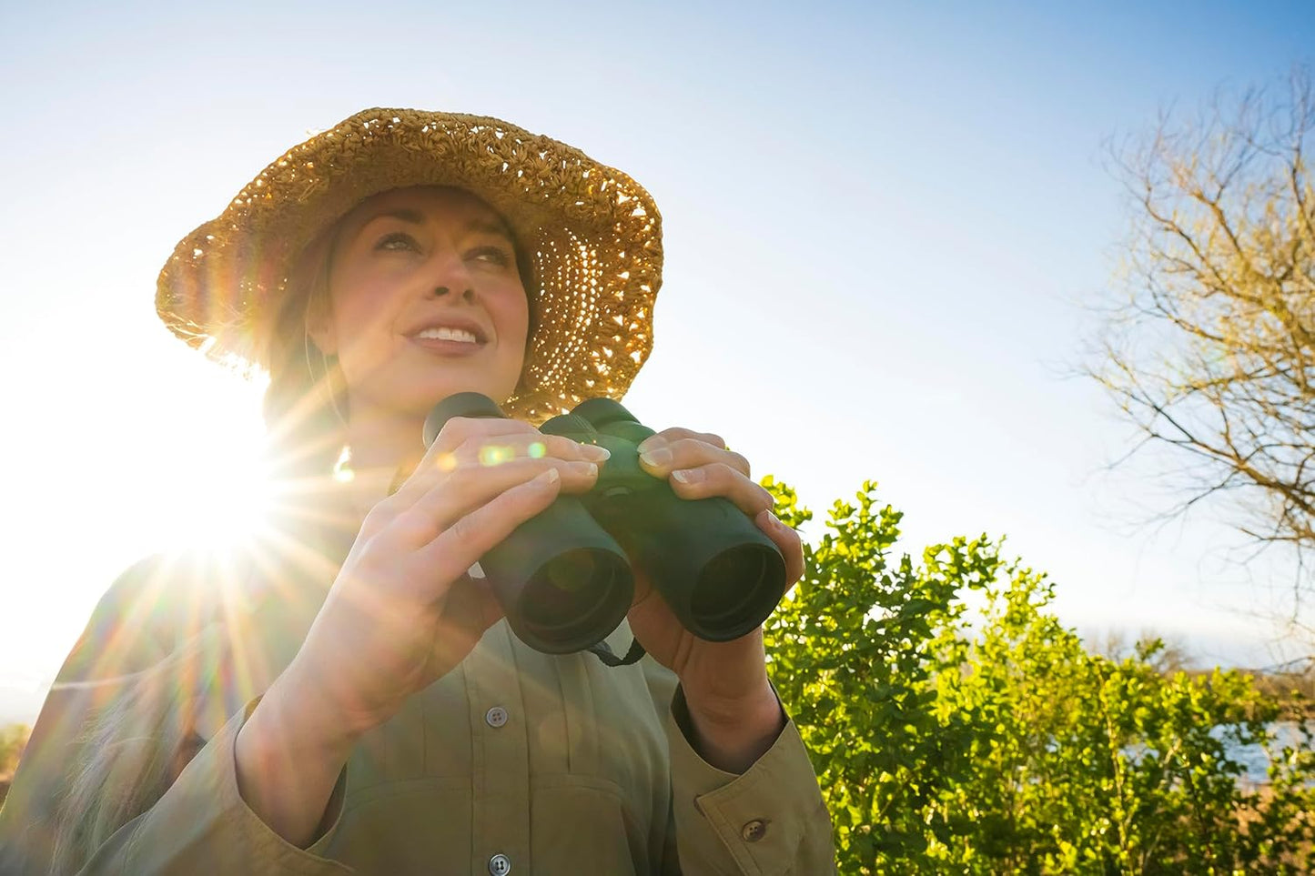 Nikon 16774 PROSTAFF P3 8x30 Binoculars Bundle
