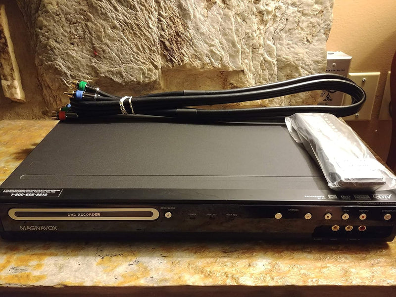 Magnavox ZC352MW8 DVD Recorder Digital Tuner Renewed — main product image