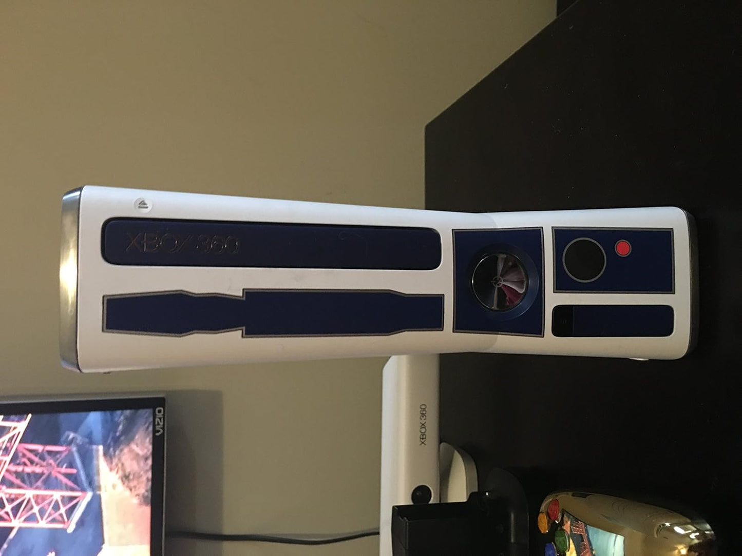 Microsoft 5XK-00001 Xbox 360 Limited Edition Kinect Star Wars Bundle