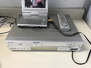 Samsung DVDV2500 DVD VCR Combo Player — main product image