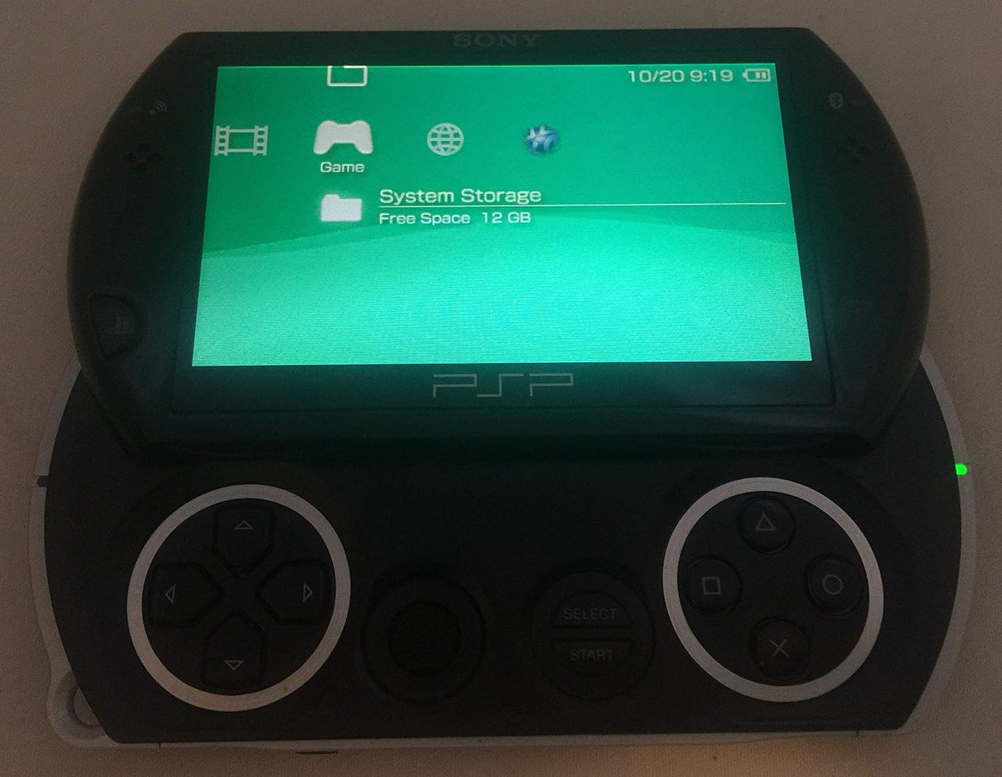 Sony PSPgo Piano Black - Renewed Portable Gaming Console