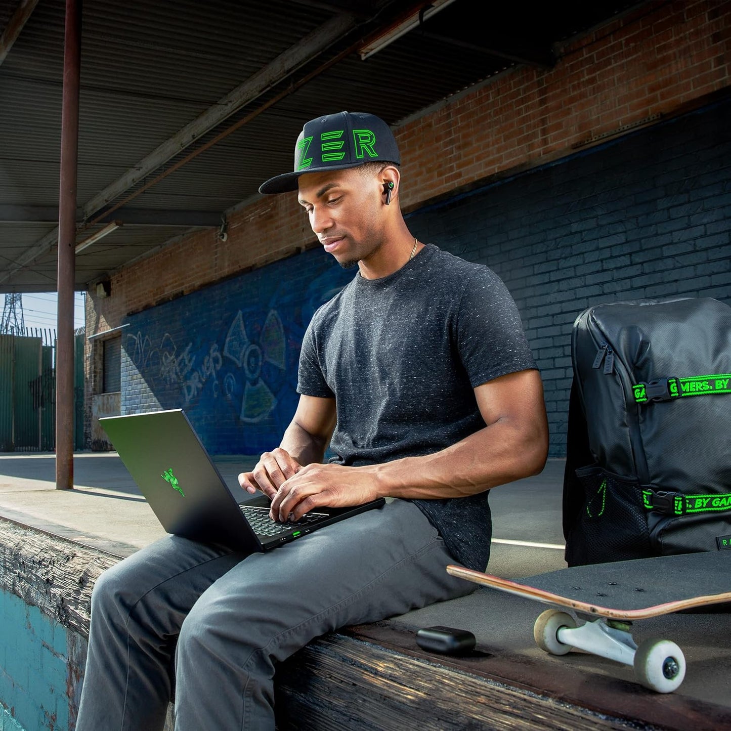 Razer RZ12-04590100-R3U1 Hammerhead Pro HyperSpeed Wireless Gaming Earbuds