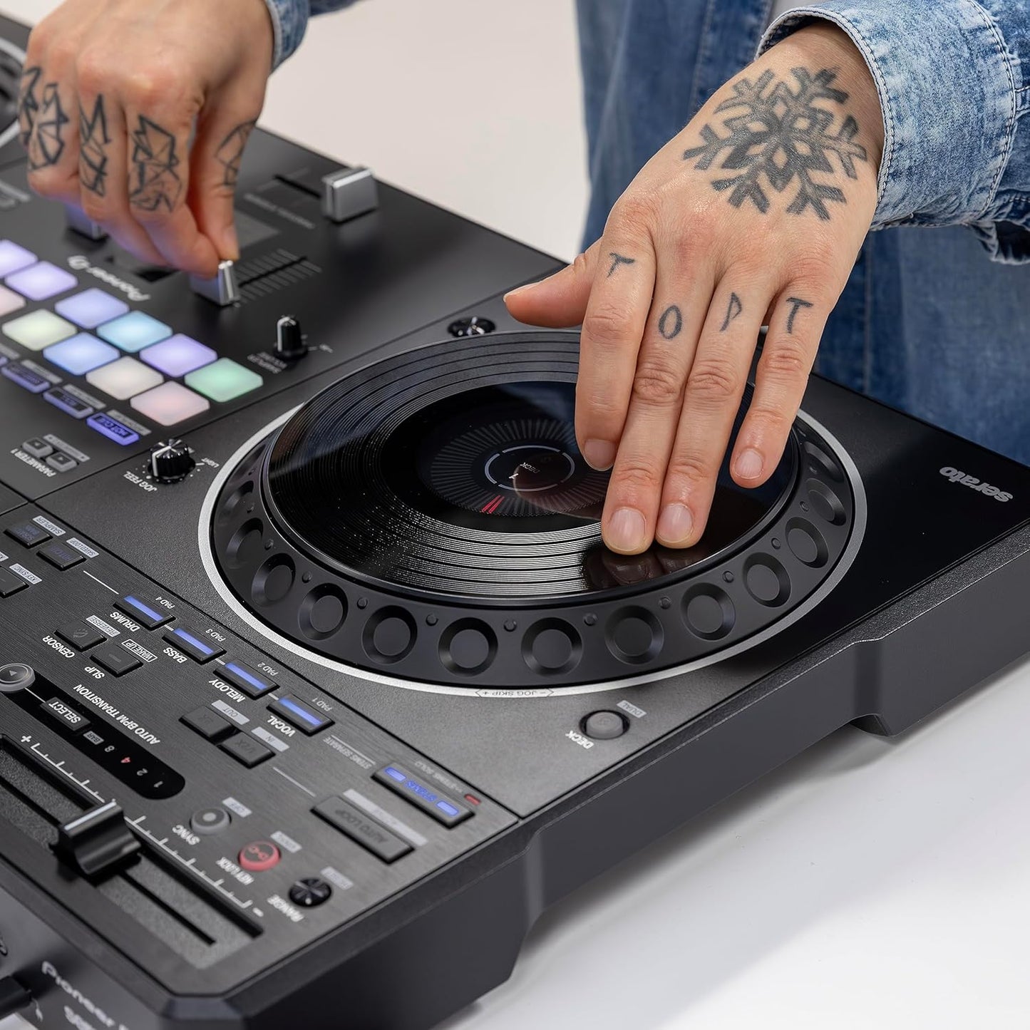 Pioneer DJ DDJ-REV5 4-Deck DJ Controller Stems