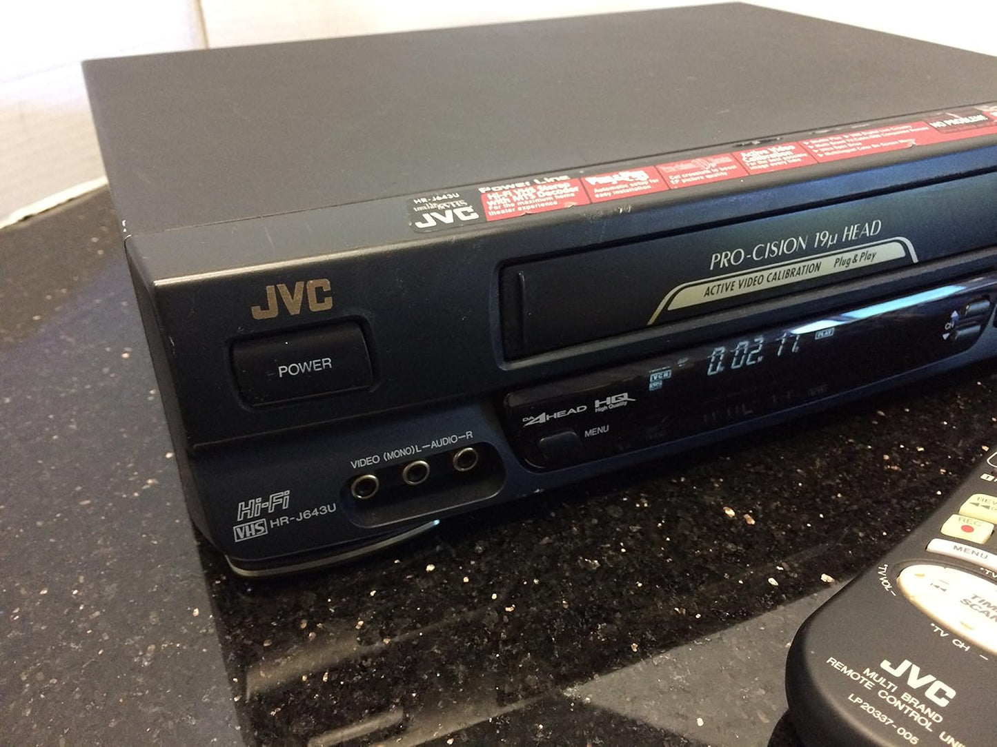 JVC HR-J643U 4-Head Hi-Fi Stereo VHS VCR Player