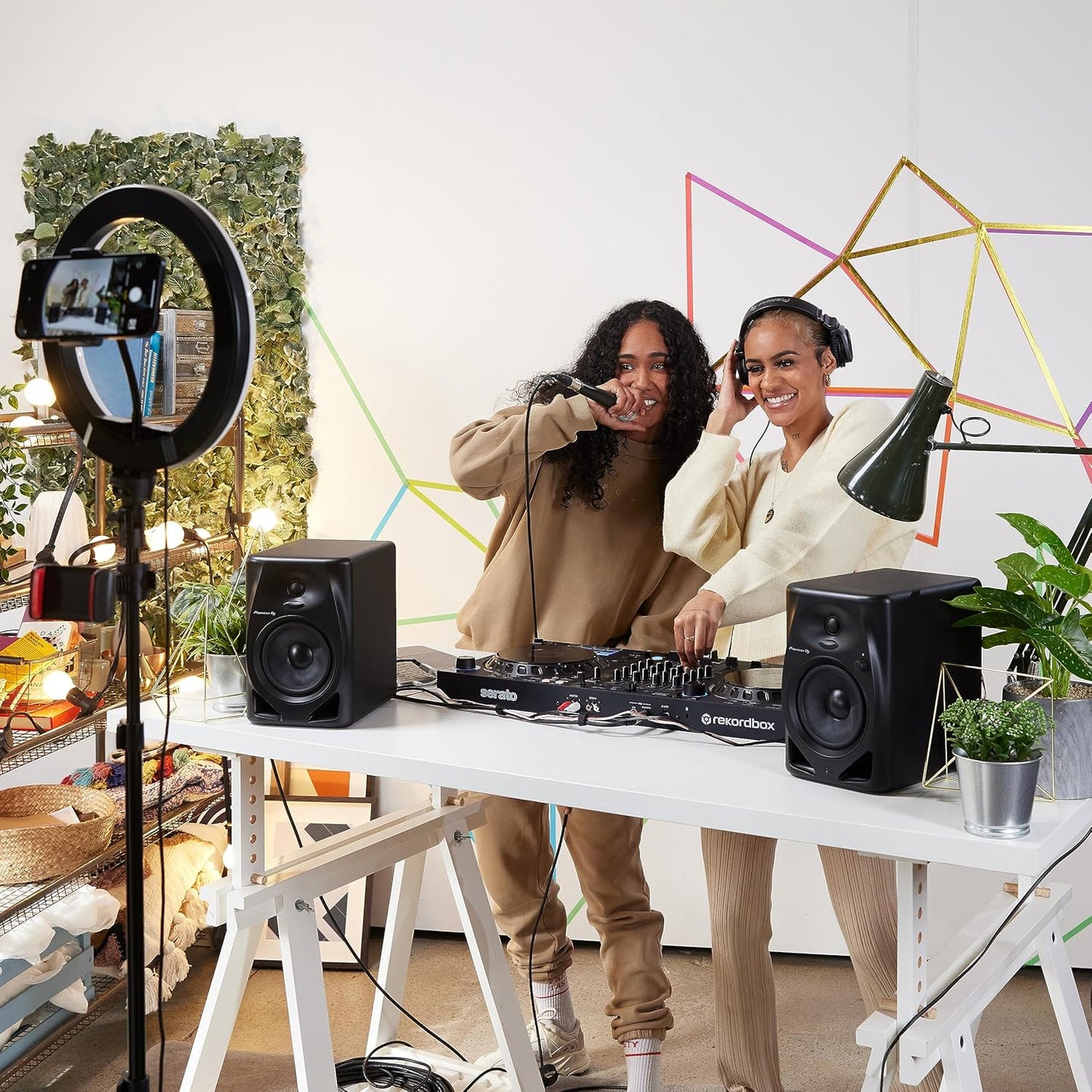 Pioneer DJ DM-50D 5-inch Active Studio Monitor