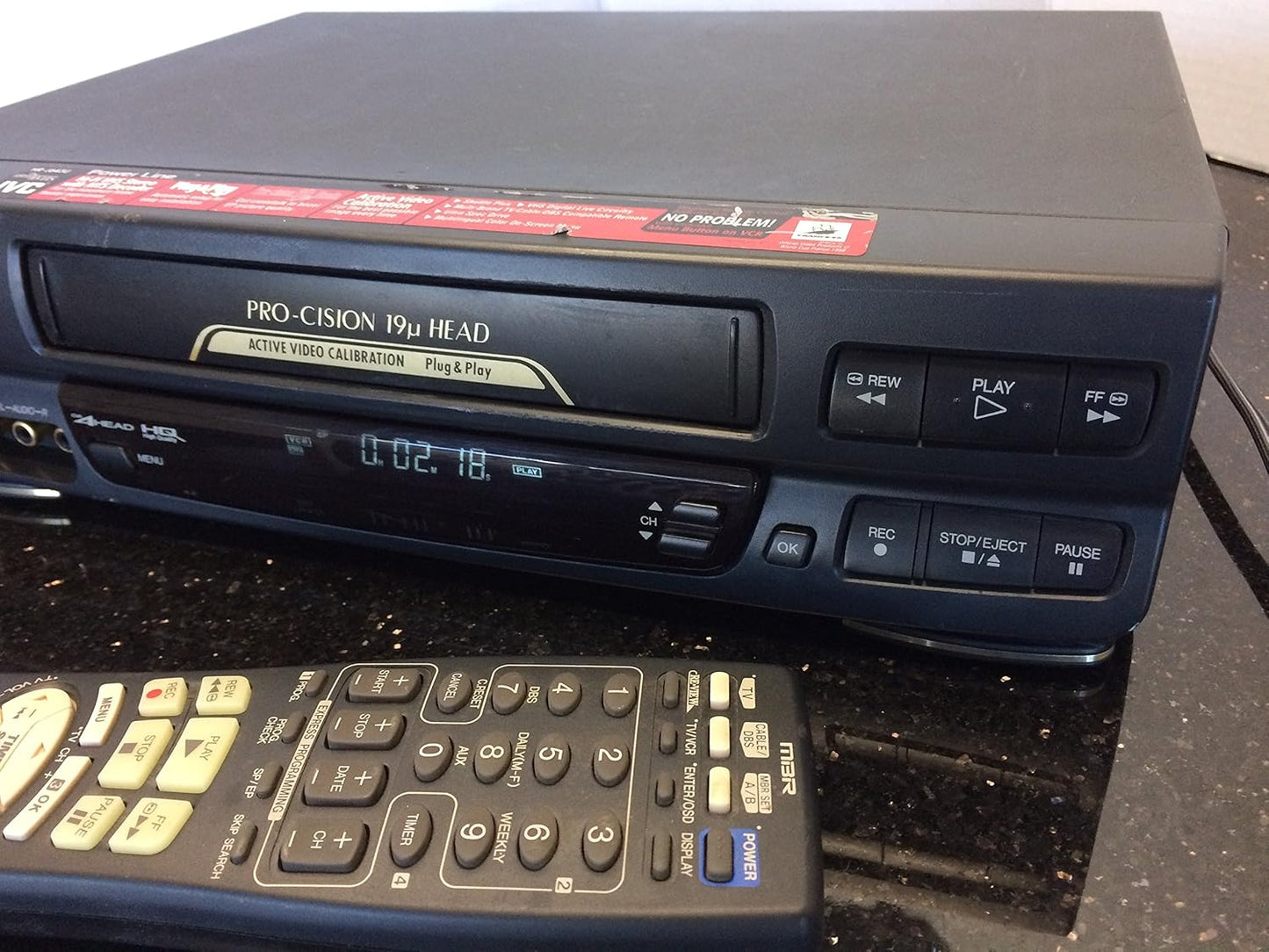 JVC HR-J643U 4-Head Hi-Fi Stereo VHS VCR Player